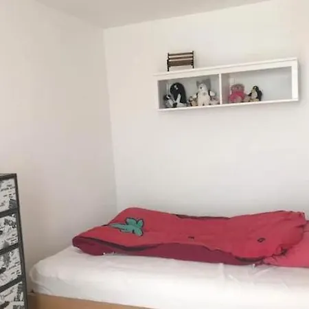 Minimalist Style Flat - 20 Min To Oktoberfest *