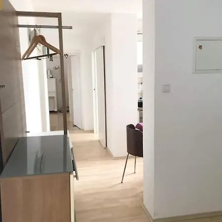 דירה Minimalist Style Flat - 20 Min To Oktoberfest